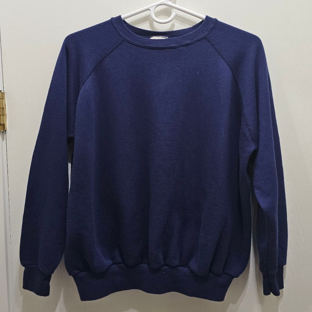 Vintage Men's Action Navy Blue Crewneck Sweater